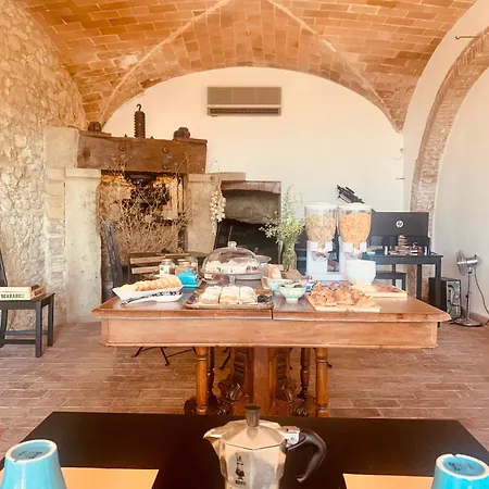 לינה וארוחת בוקר Casa Cerboneschi קאסאלה מריטימו